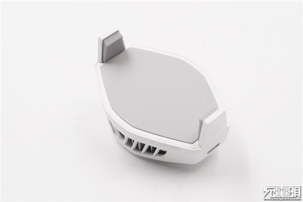 小米10定制版冰封散熱背夾BR11拆解：1分鐘降溫至15度的秘密在此