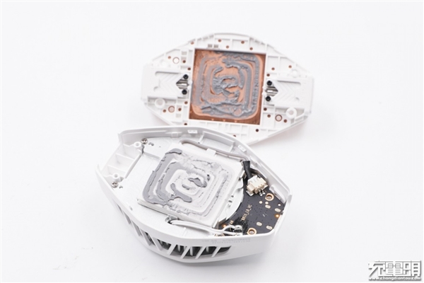 小米10定制版冰封散熱背夾BR11拆解：1分鐘降溫至15度的秘密在此