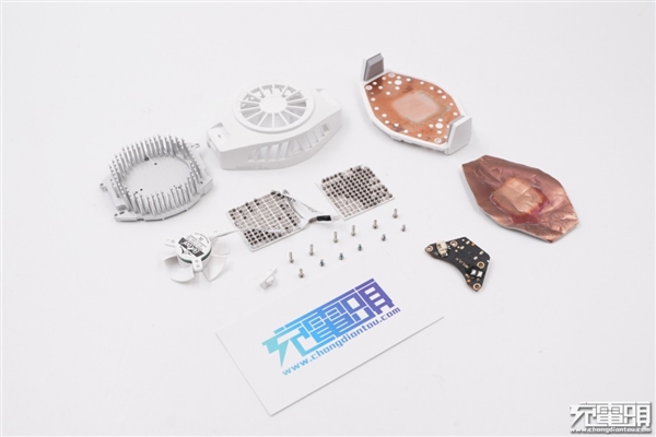 小米10定制版冰封散熱背夾BR11拆解：1分鐘降溫至15度的秘密在此