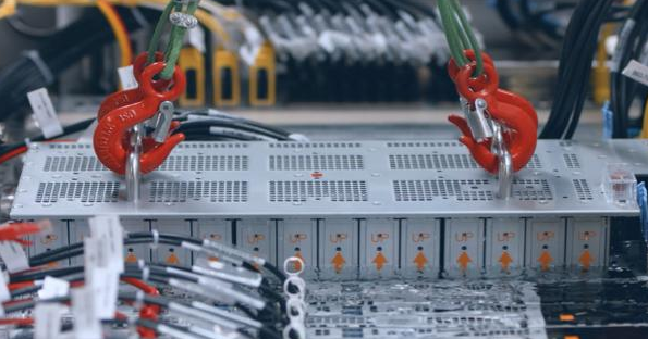 雙11給服務器“泡澡”散熱，阿里云啟用全球最大液冷數(shù)據(jù)中心