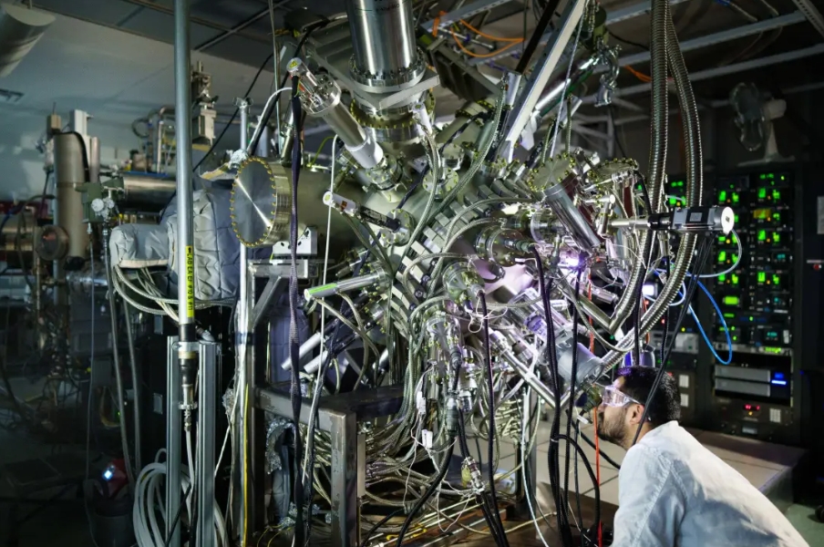 激光冷卻芯片技術(shù)：或許即將進(jìn)入數(shù)據(jù)中心