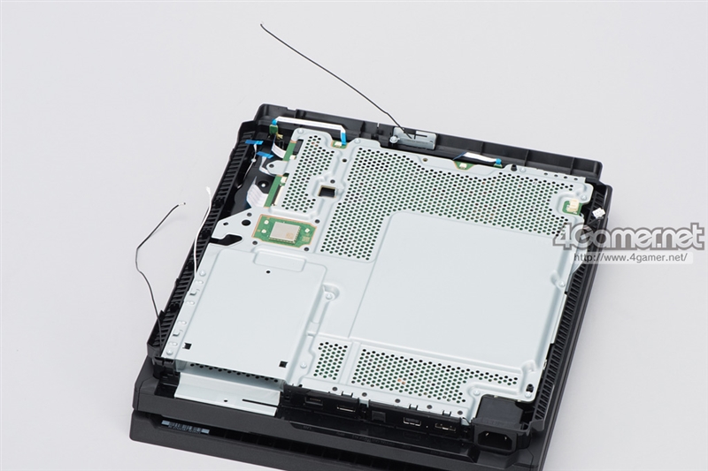 PS4 Pro主機(jī)拆解：散熱系統(tǒng)嘆為觀止