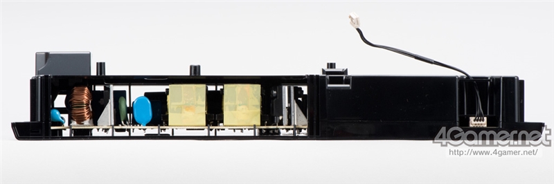 PS4 Pro主機(jī)拆解：散熱系統(tǒng)嘆為觀止